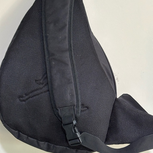 Nike Sling Bag Crossbody - Picture 2 of 5